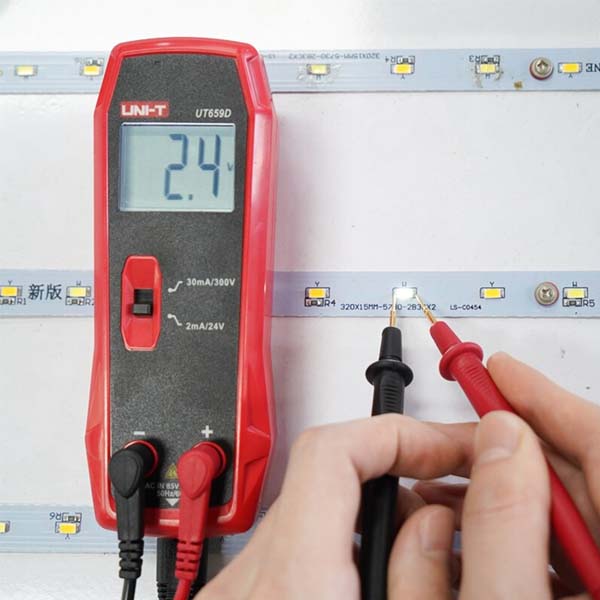 UT659D LED Tester