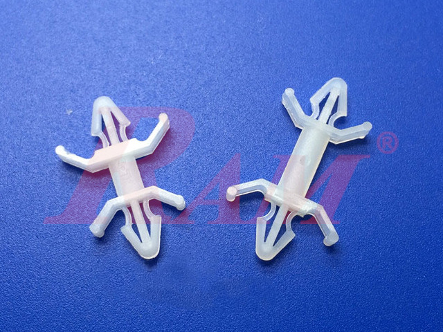 Plastic Wing Snap-in Rivet PCB Bracket Spacer 24mm